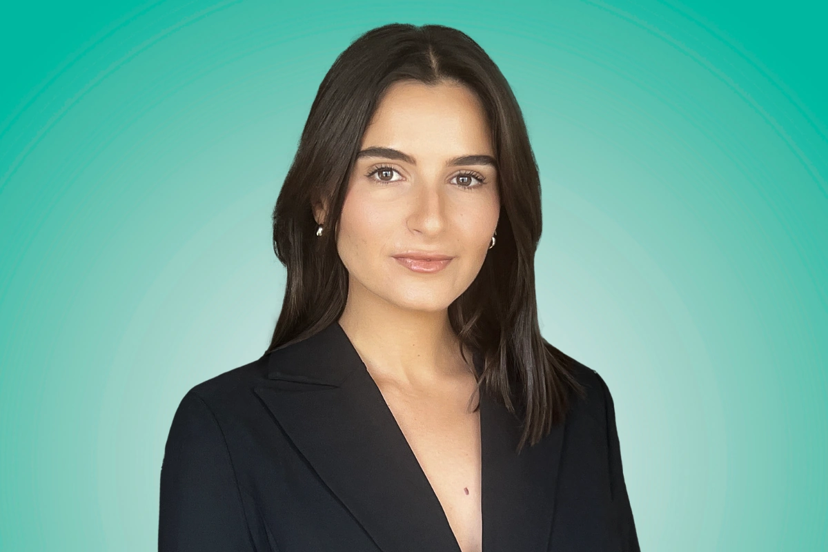 person getting professional LinkedIn headshot during relaxed virtual session with photographer direction